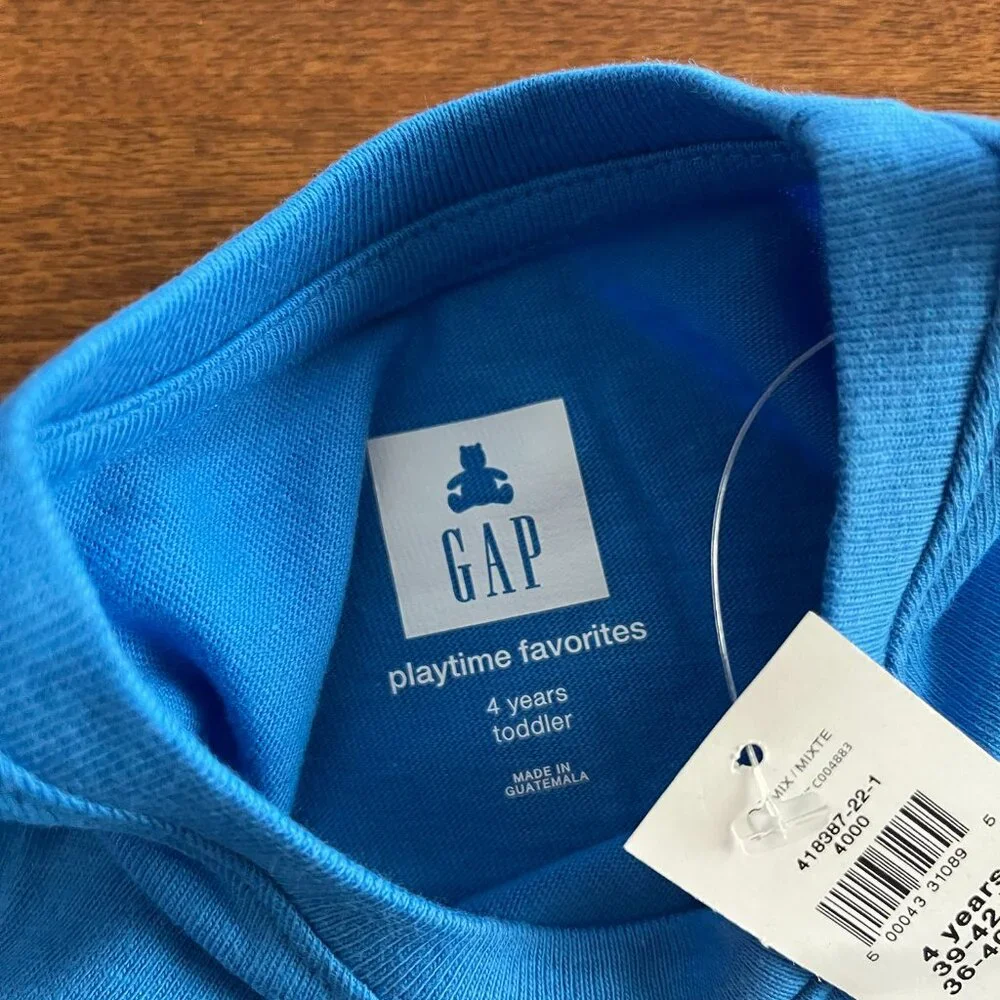 Gap blue pocket T-shirt 4T NWT